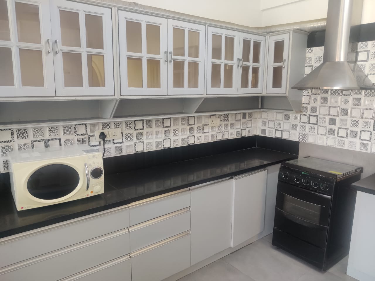 Kitchen deep cleaning